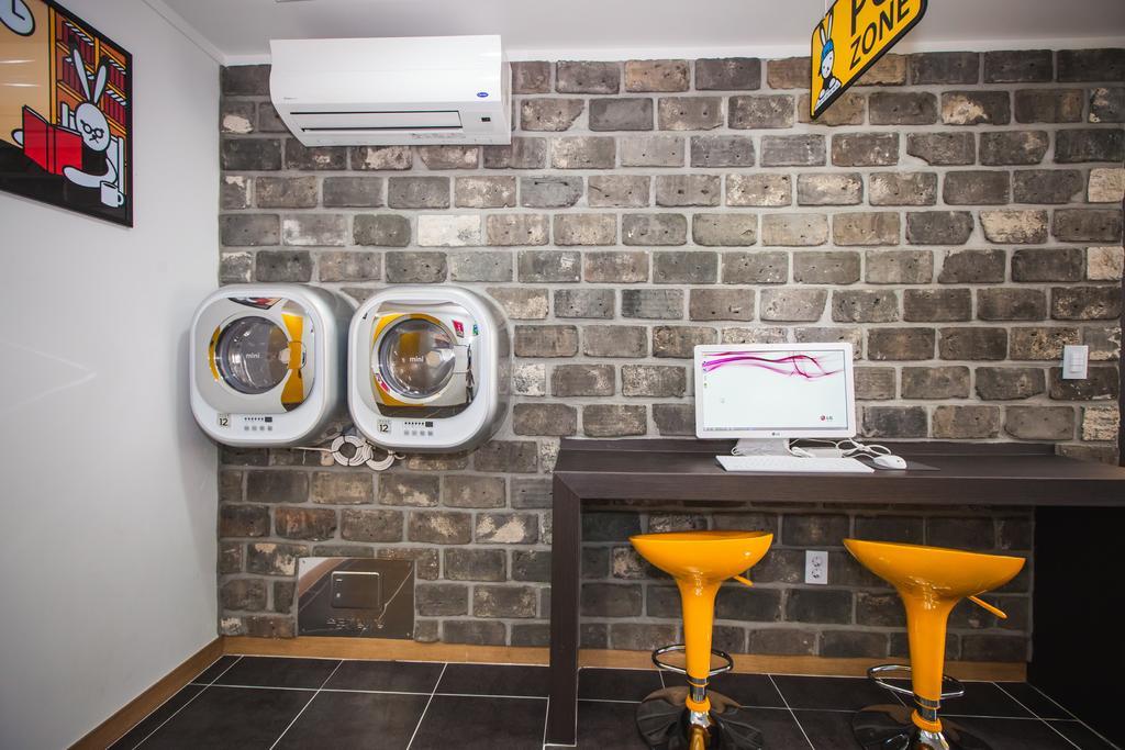 בוסאן 24 Guesthouse Haeundae Premier מראה חיצוני תמונה