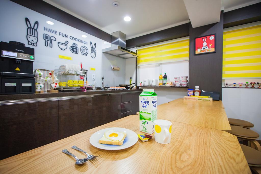 בוסאן 24 Guesthouse Haeundae Premier מראה חיצוני תמונה