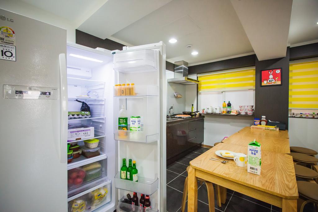 בוסאן 24 Guesthouse Haeundae Premier מראה חיצוני תמונה