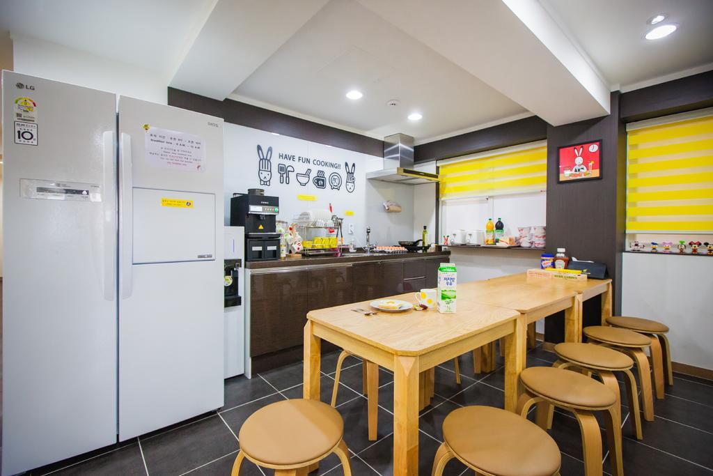 בוסאן 24 Guesthouse Haeundae Premier מראה חיצוני תמונה