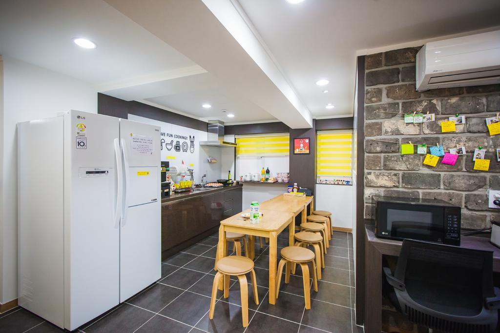 בוסאן 24 Guesthouse Haeundae Premier מראה חיצוני תמונה